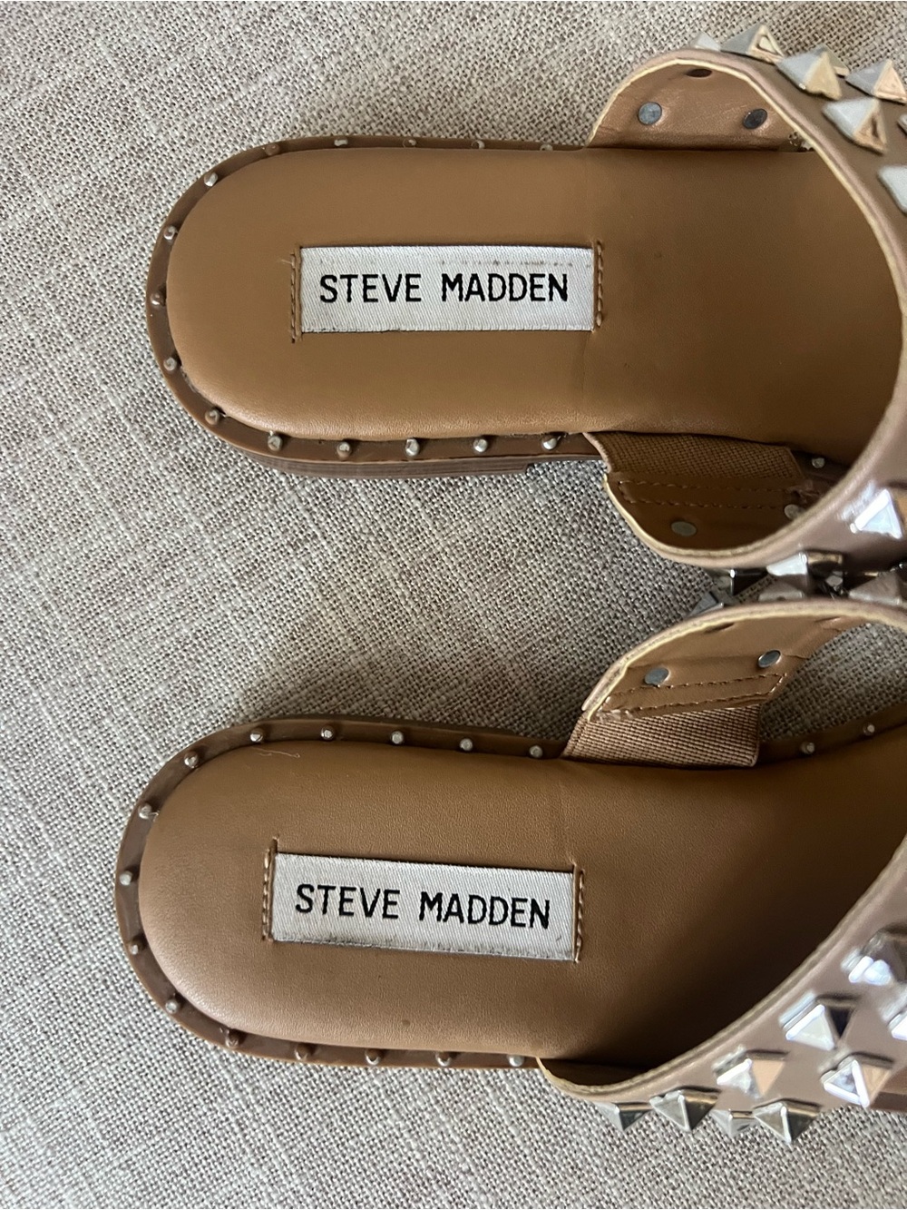 Steve Madden women’s Tan Studded Double-Strap Slide Sandals, Size 7.5. - Picture 3 of 6